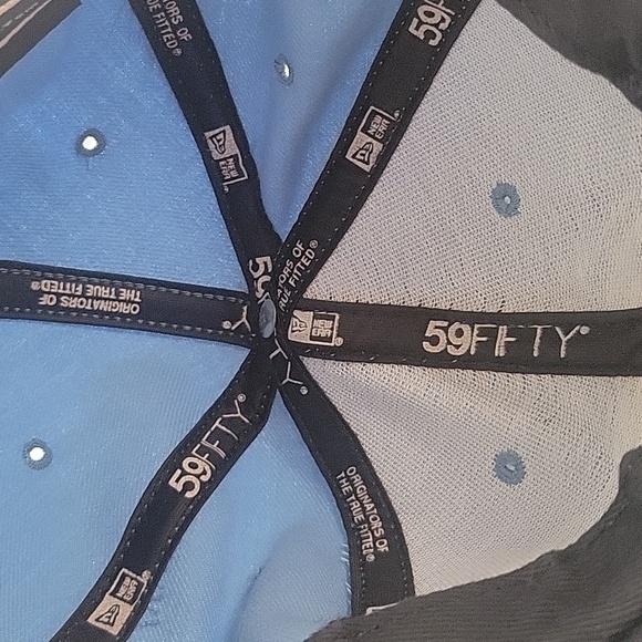 Buffalo Sabres NHL OFFICIAL LICENSED PRODUCT cap size 7 1/4 blue and white - Picture 6 of 9